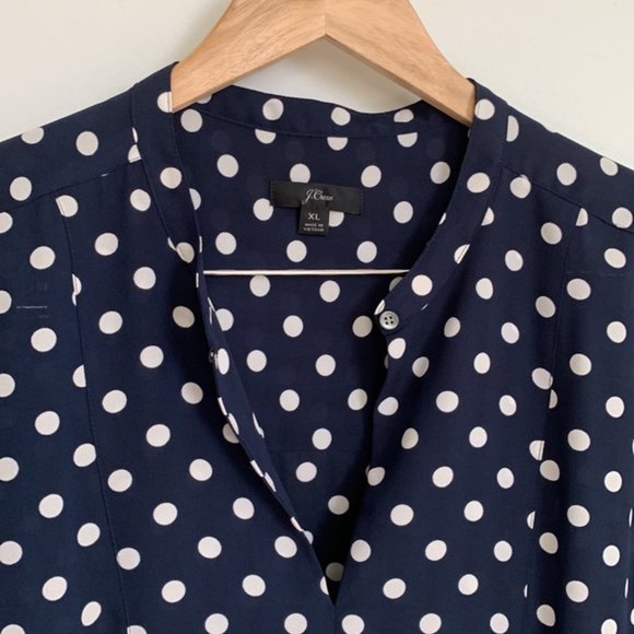 J. Crew Drapey cap-sleeve top in polka dot Navy and White L NWT - Picture 5 of 12